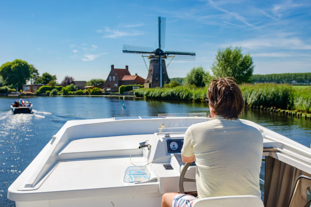 Vaarbewijs nodig voor motorjacht?
