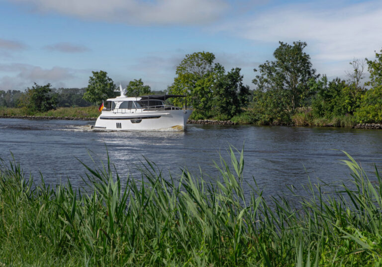 motorjacht huren in overijssel
